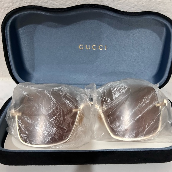 Gucci Gold and Brown Sunglasses - Picture 4 of 7